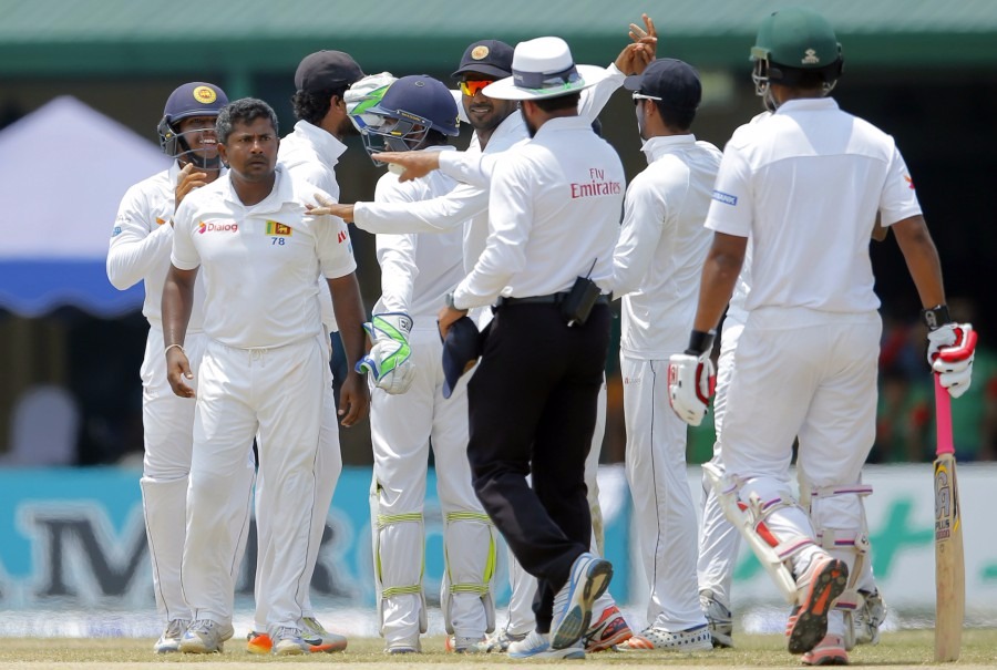 Squad: Dinesh Chandimal (captain), Dimuth Karunaratne, Dhananjaya de Silva, Sadeera Samarawickrema, Angelo Mathews, Lahiru Thirimnne, Rangana Herath, Suranga Lakmal, Dilruwan Perera, Lahiru Gamage, Lakshan Sandakan, Vishwa Fernanado, Dasun Shanaka, Niroshan Dickwella and Roshen Silva.