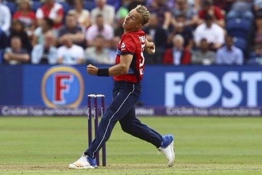 Tom Curran replaces Finn in England's Ashes squad
