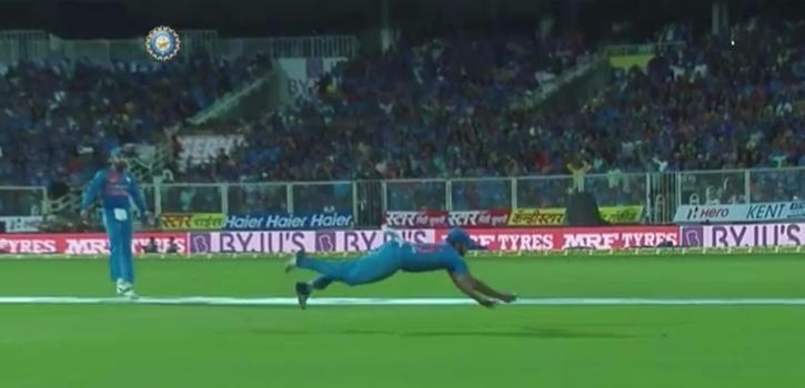 WATCH: Rohit Sharma pulls a stunner to dismiss Munro