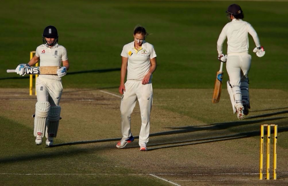 england holds on for draw in womens ashes wellington magic delivery England holds on for draw in Women's Ashes