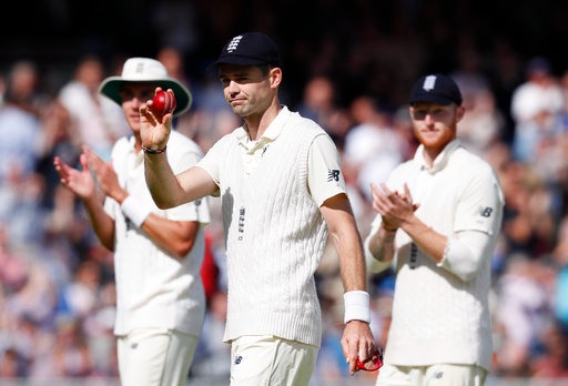 Big blow to England, James Anderson out of the 3rd Test ENG vs NZ: इंग्लंडच्या संघाला मोठा झटका, जेम्स अँडरसन अखेरच्या कसोटीतून बाहेर