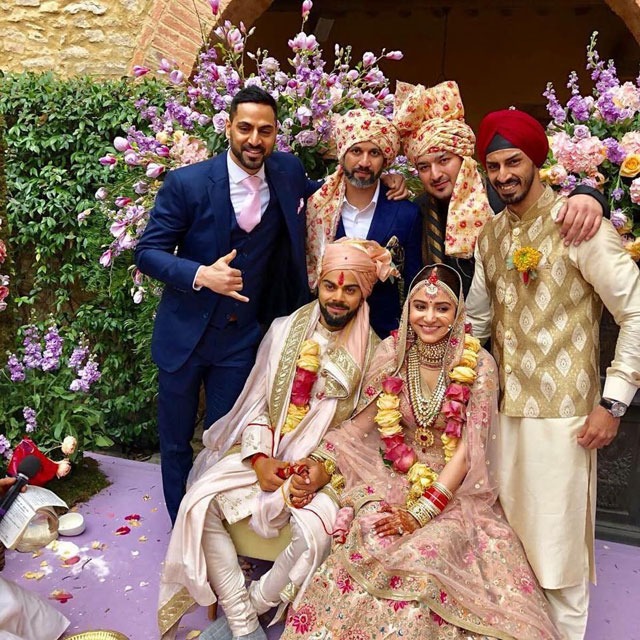 The only guests from the cricketing world were Vartik Tihara and Geet Vats, who also are Virat childhood friends.