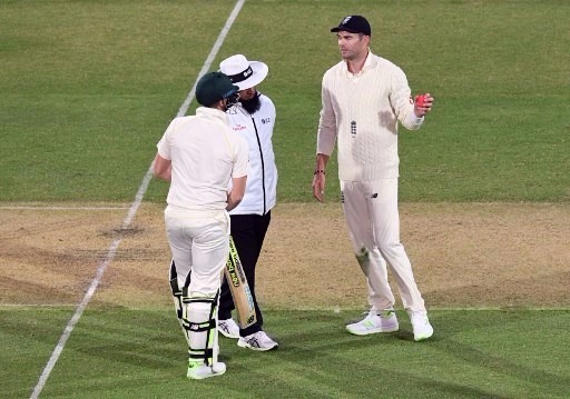 pink brings the red side of england australia on first daynight ashes test Pink brings the red side of England-Australia on first day/night Ashes Test