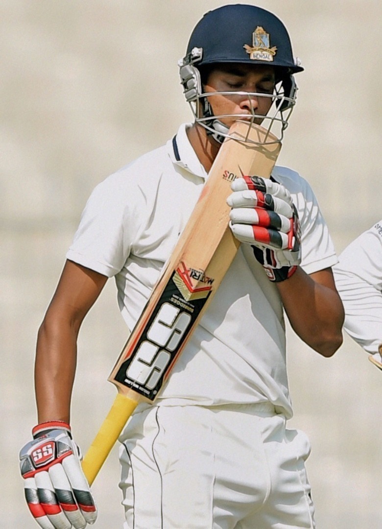 Ranji Trophy semifinal Chatterjee fifty only bright spot for Bengal in Delhis day