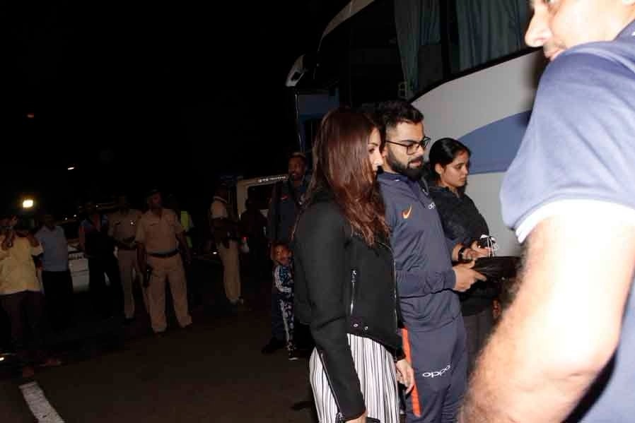 Virat-Anushka head to South Africa for New Year celebrations