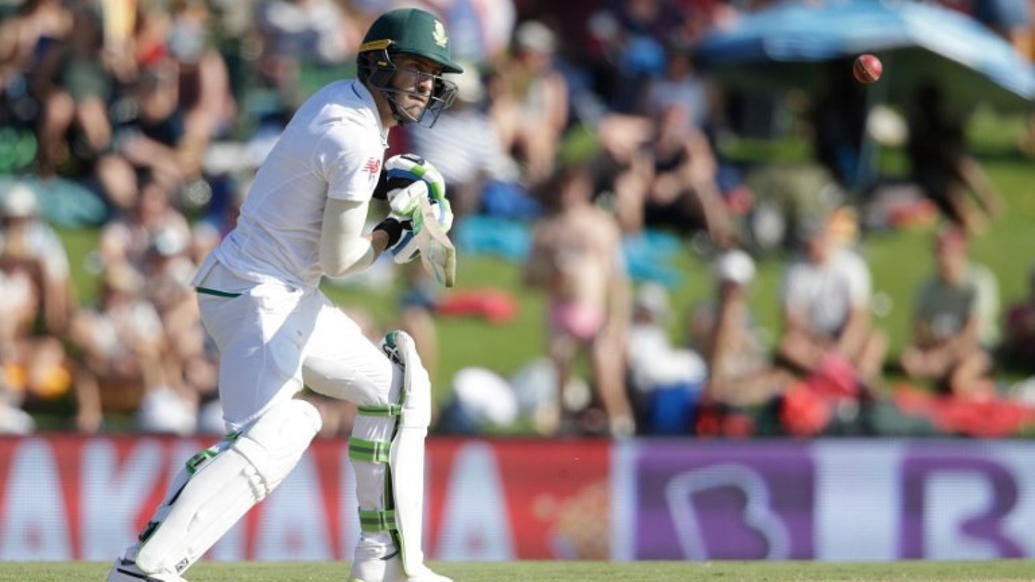 Du Plessis frustrates visitors with a steady knock