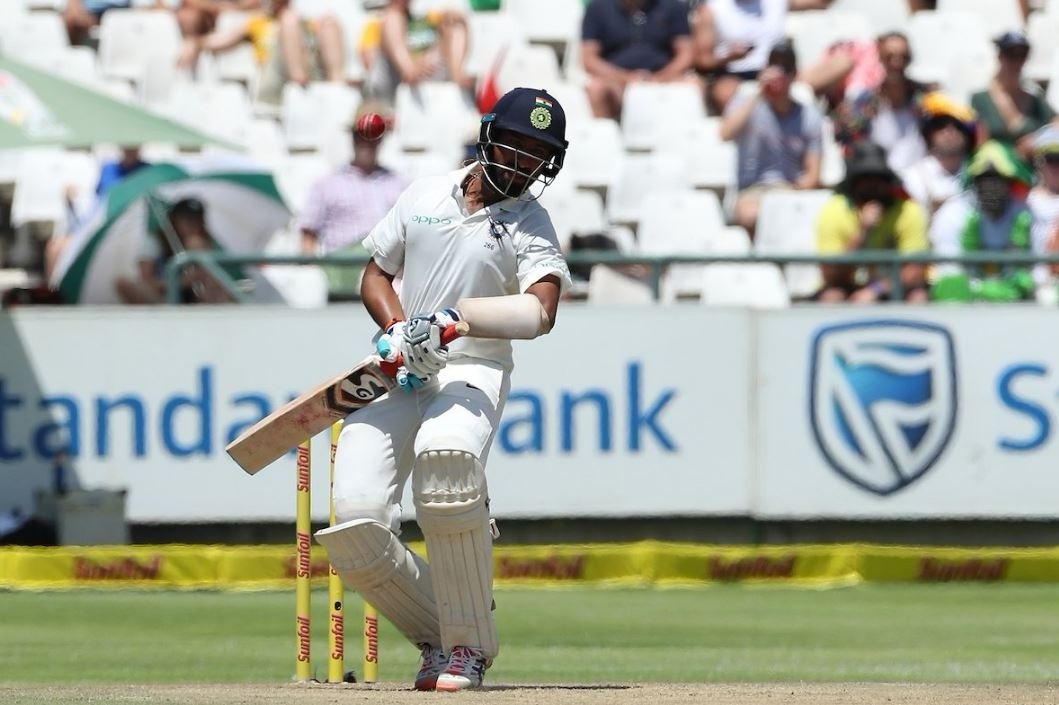 India crawl to 76 for 4 at lunch on Day 2