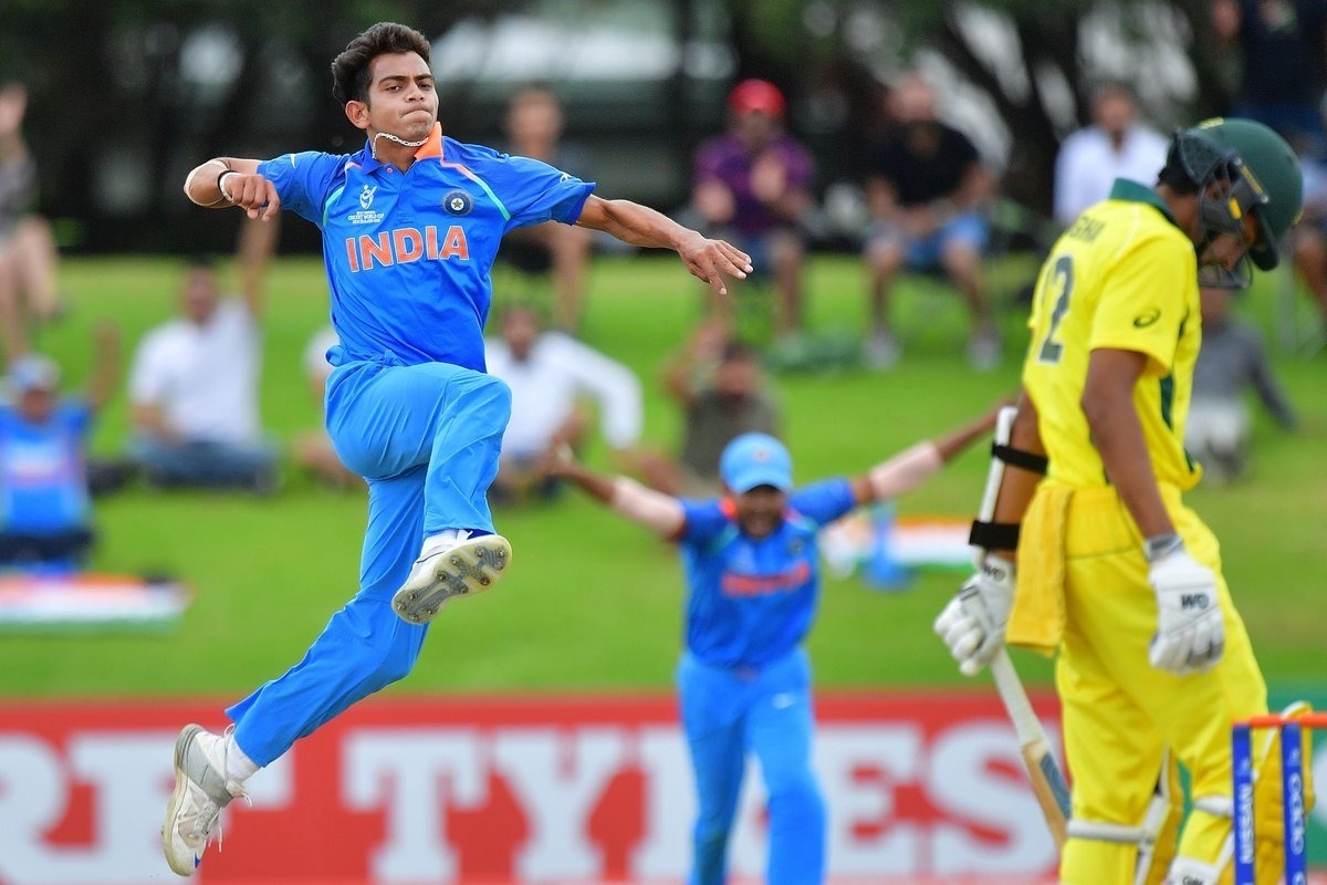 nervous australia post 216 in finals of u19 world cup against india Nervous Australia post 216 in finals of U19 World Cup against India