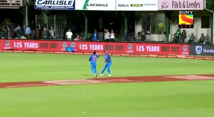 watch pandya takes a screamer to dismiss shamsi WATCH: Pandya takes a one-handed stunner to dismiss Shamsi