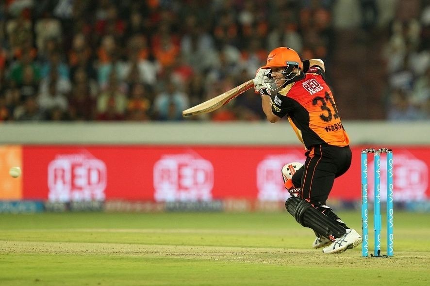 warner steps down as hyderabad captain Warner steps down as Sunrisers Hyderabad captain