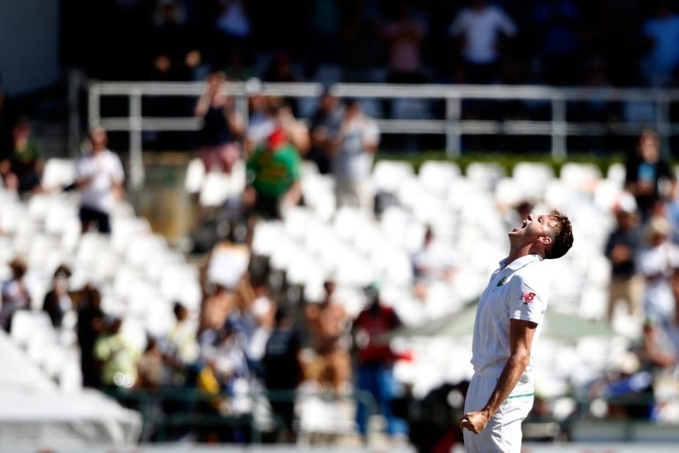 morkel reaches 300 test wickets as south africa take leading edge Morkel reaches 300 Test wickets as South Africa take leading edge
