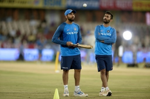 here is why dinesh karthik got angry at captain rohit during the nidahas trophy final Why Karthik got angry at captain Rohit during the Nidahas Trophy final