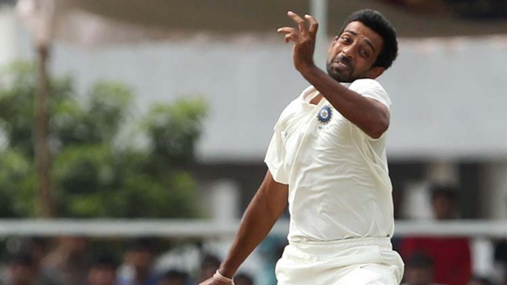 Ankle injury rules Dhawal Kulkarni out of Mumbai Premier League