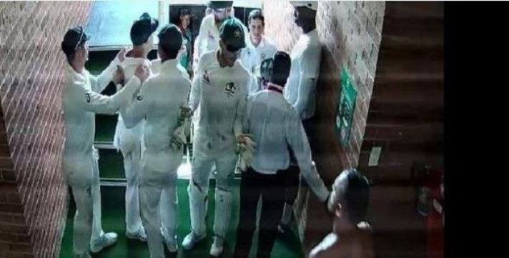 warner de kock involved in ugly dressing room spat ca orders investigation Warner, de Kock involved in ugly dressing room spat, CA orders investigation