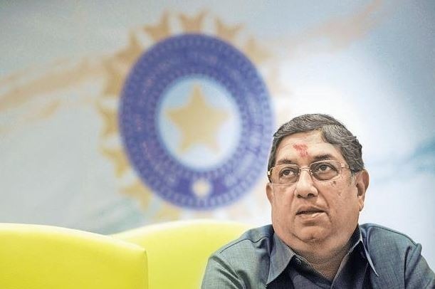Vengsarkar is lying, says Srinivasan