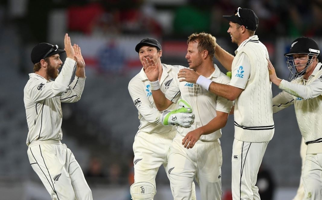 boult removes root off last ball to dent england nz need 7 wickets on final day Boult removes Root off last ball to dent England, NZ need 7 wickets on final day