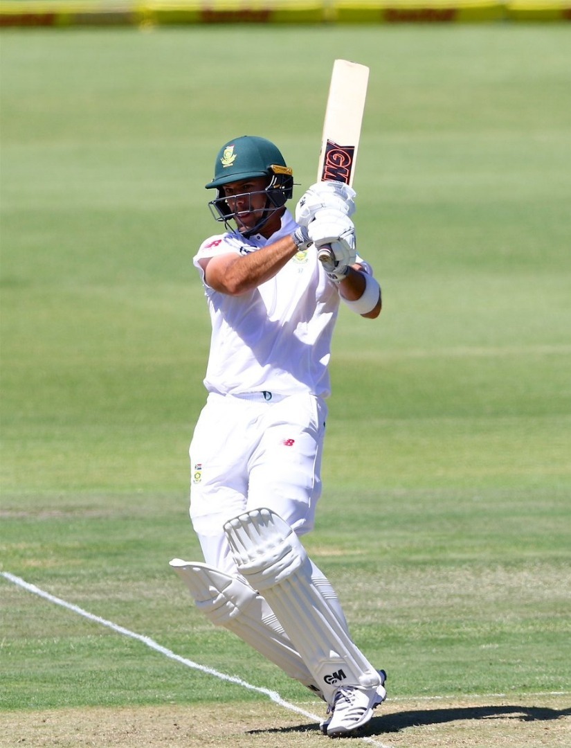 Markram, de Villiers stretch South Africa lead to 294