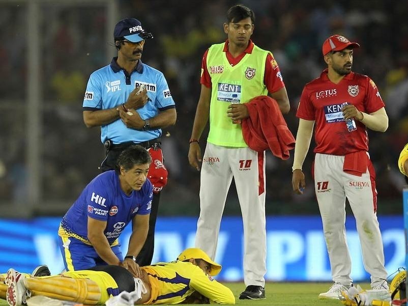 Back injury may force Dhoni to sit out against Royals