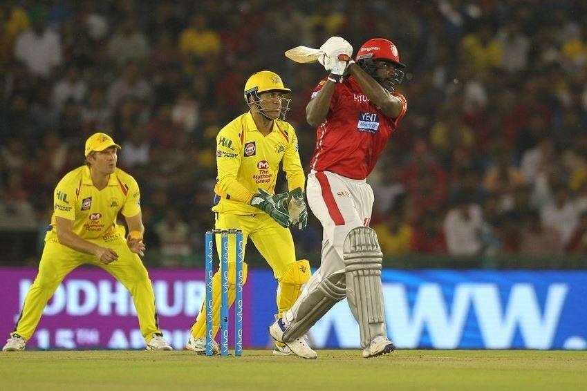 gayle storm rocks mohali but chennai bowling restricts punjab to 197 Injured Dhoni's career-best fails to overshadow Gayle-blitz, Kings XI win by 4 runs