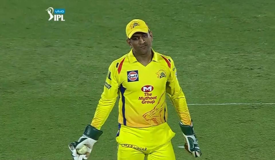 Did Dhoni's captaincy error cost CSK the game?