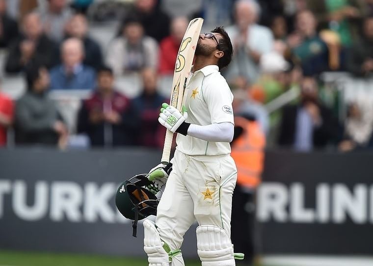 Imam comes in between Ireland and history to lead Pakistan to 5-wicket win
