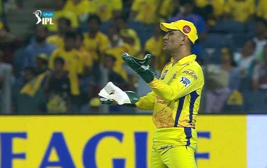 bravo shocker forces dhoni to lose his cool Bravo shocker forces Dhoni to lose his cool