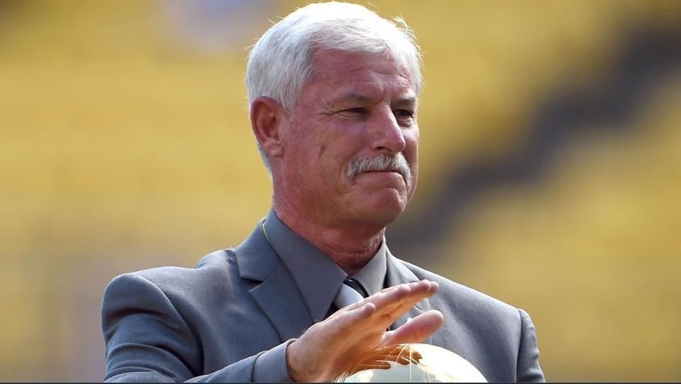 richard hadlee undergoes successful surgery for bowl cancer Richard Hadlee undergoes successful surgery for bowl cancer