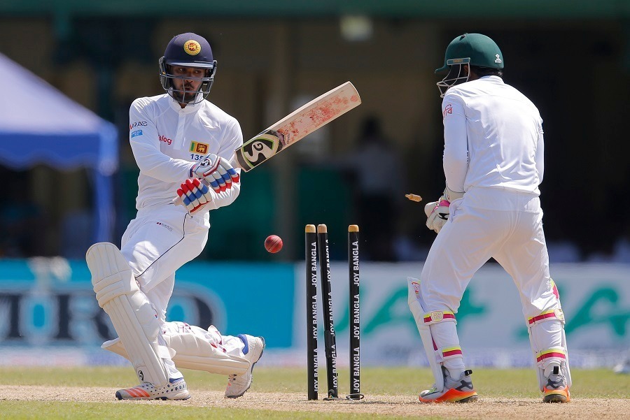 dananjaya joins sri lanka squad after his fathers funeral Dhananjaya joins Sri Lanka squad after his father's funeral