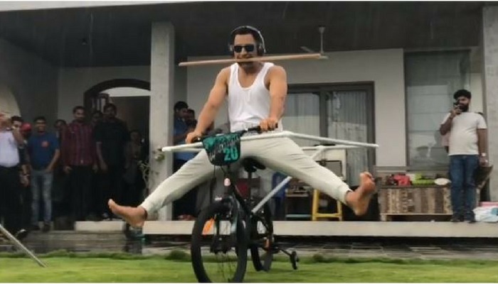 Forget kiki, try the cycle stunt like Mahi! Forget kiki, try the cycle stunt like Mahi!