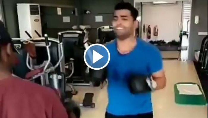 watch umar akmal tries kick boxing and gets trolled again WATCH: Umar Akmal tries kick-boxing and gets trolled again