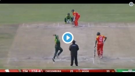 watch sarfraz ahmed tries to copy ms dhoni fails terribly WATCH: Sarfraz Ahmed tries to copy MS Dhoni, fails terribly