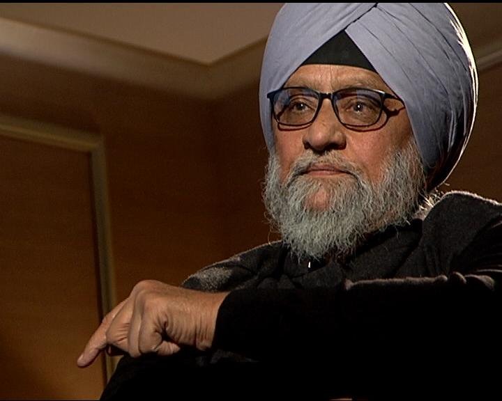 माजी कर्णधार बिशनसिंह बेदी यांचं निधन, 77 व्या वर्षी घेतला अखेरचा श्वास