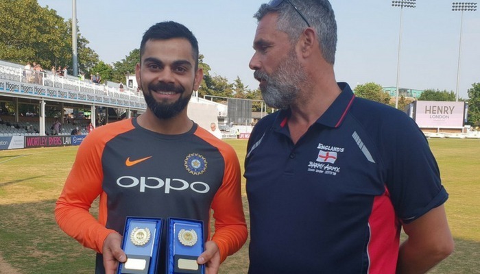 virat kohli receives international player of the year award from barmy army Virat Kohli receives 'International Player of the Year' award from Barmy Army