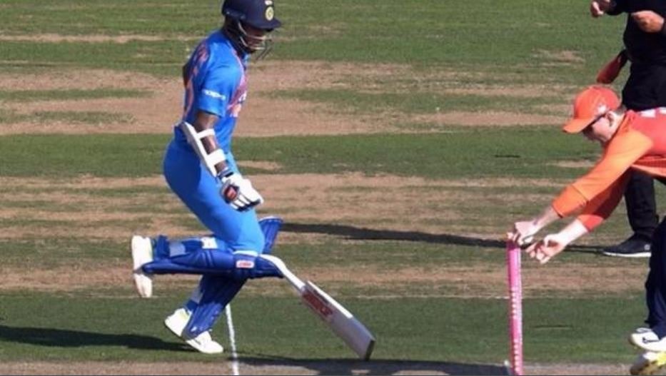 shikhar dhawans bizarre run out turns him into a social media joke Shikhar Dhawan's bizarre run out turns him into a social media joke