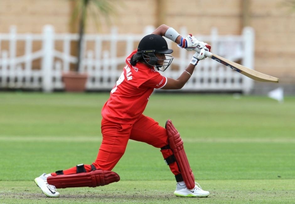 Harmanpreet's brilliance keeps Lancashire alive in KSL