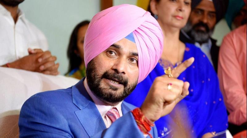 Right after the video and pictures of this incident surfaced on media, Sidhu had to face a huge criticism