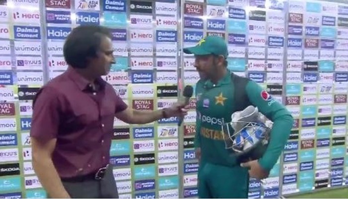 watch disappointed sarfraz cites poor fielding as the reason behind loss to india WATCH: Disappointed Sarfraz cites poor fielding as the reason behind loss to India