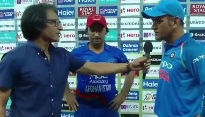 WATCH: Dhoni indirectly blames umpire's wrong decision for the tie