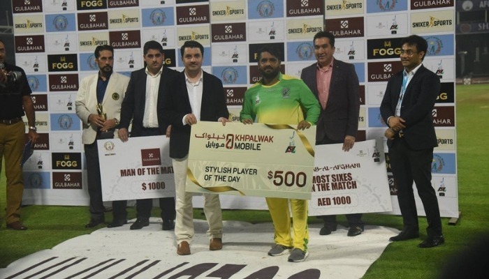 WATCH: Mohammad Shahzad hammers 39-ball 67 in APL opener