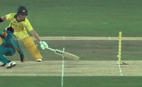 watch australian players left fuming after controversial run out WATCH: Australian players left fuming after 'controversial run out'