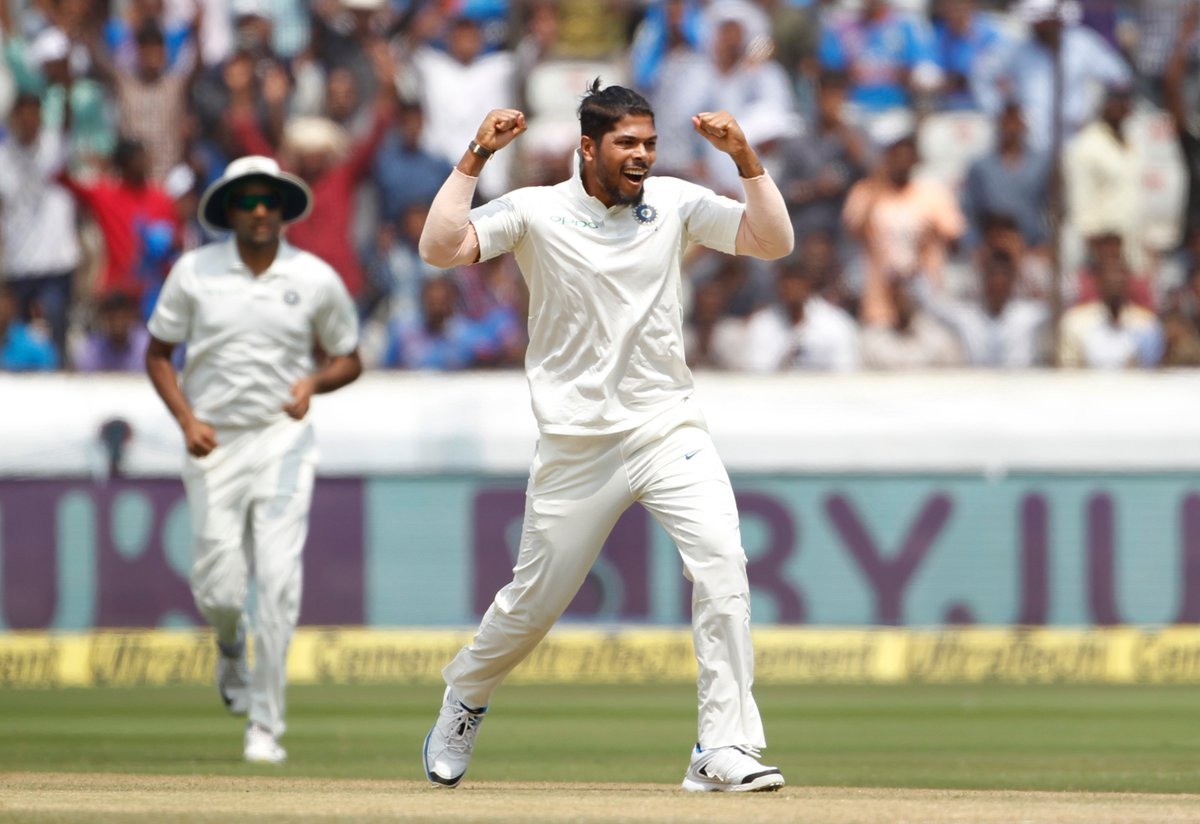 IND vs AUS test India still win the 3rd test anything can happen on indore pitch says umesh yadav Indore Test : भारतीय संघाला अजूनही विजयाची आशा, उमेश यादव म्हणातो, 'या पीचपट्टीवर काहीही होऊ शकतं'