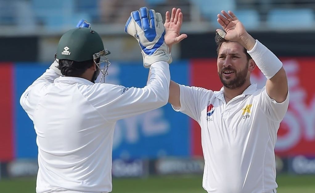 Pakistan sense victory after Yasir Shah's 10-wicket hurrah