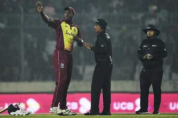 ban vs wi t20i brathwaite expresses frustration after umpires controversial decision BAN vs WI T20I: Brathwaite expresses frustration after umpire's controversial decision