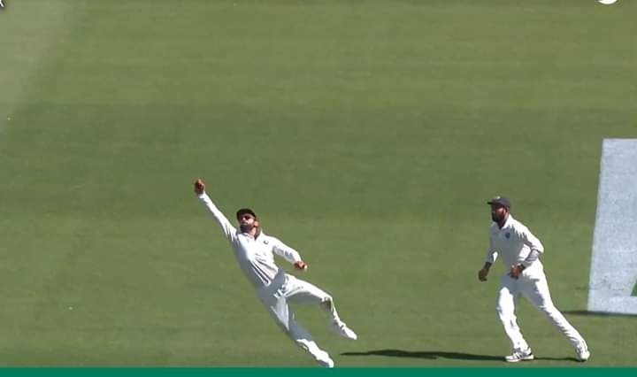 WATCH: Virat Kohli takes a one-hand stunner to remove Peter Handscomb