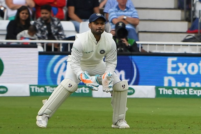 Ind vs SA, 2nd Test: Rishabh Pant Attains Huge Milestone fastest wicketkeeper 100 dismissals Joins MS Dhoni In Elusive List Rishabh Pant Record: వాండరర్స్‌లో 'పంత్‌' సెంచరీ..! ధోనీ కన్నా ముందుగానే!