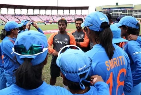 Following captain Harmanpreet's support, Powar re-applies for women's coach job