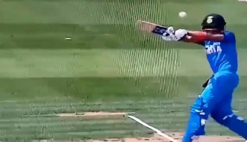 Boult rattles debutant Shubman Gill with a nasty bouncer