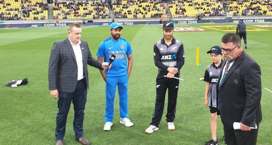 India pick three keepers, Pandya brothers and opt to field in 1st T20I