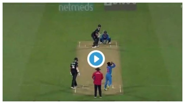 watch dhoni runs neesham out with great presence of mind WATCH: Dhoni runs Neesham out with great presence of mind