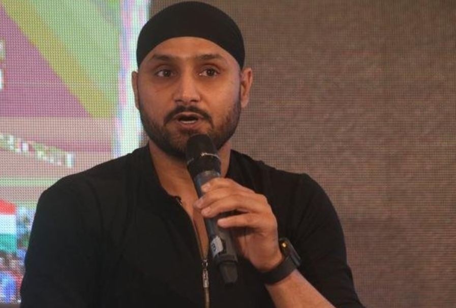 India should forfeit match against Pakistan in World Cup 2019: Harbhajan Singh